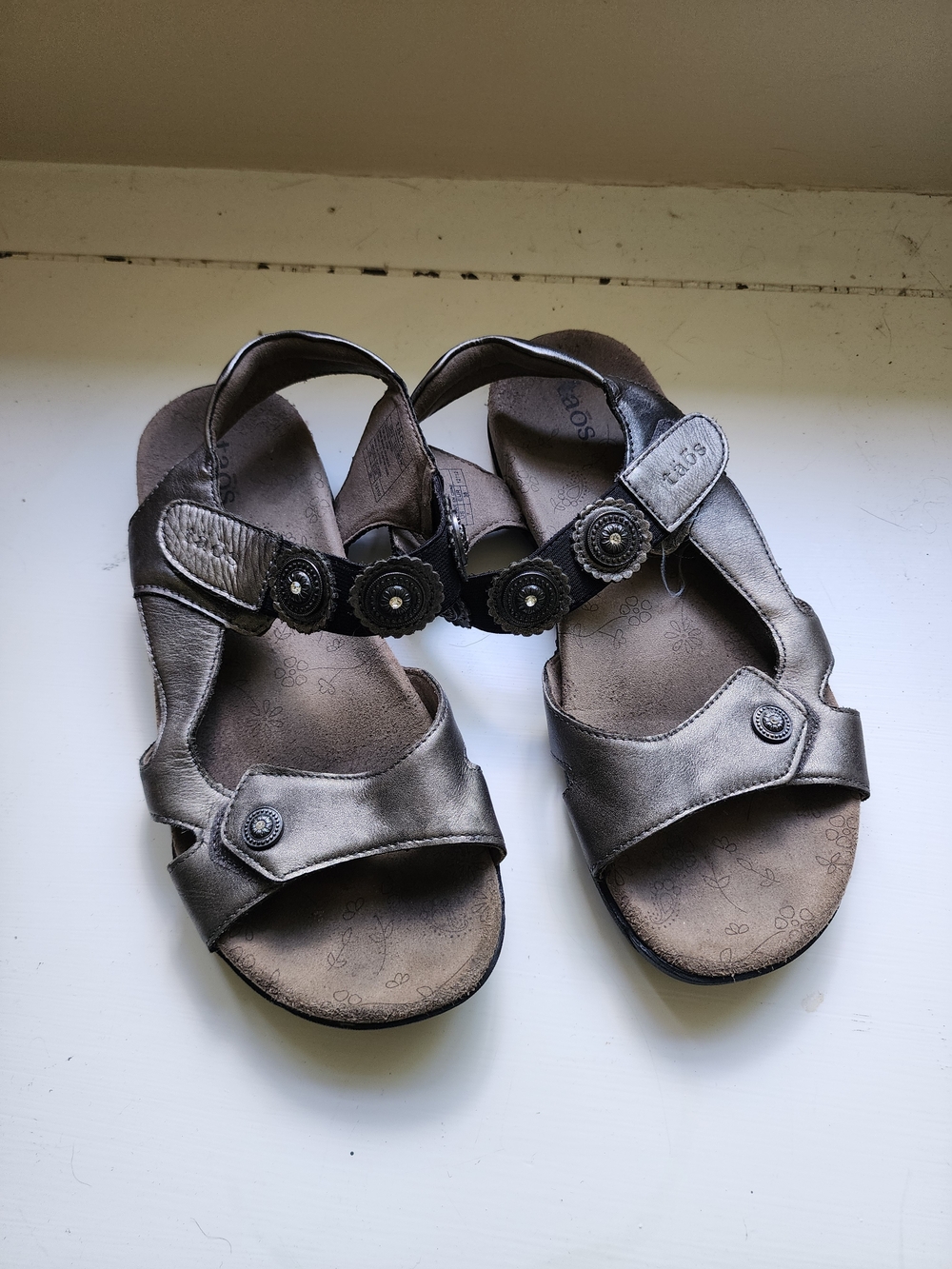 Taos Footwear Metallic Pewter Strappy Sandals